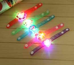 儿童生日派对用品 LED发光卡通手镯 聚会布置用品 生日发光手镯