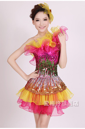 新款现代舞蹈服装七彩亮片服装蓬蓬表演装裙时尚性感舞台表演装