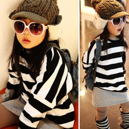 春秋款韩版女童装/简约黑白宽条纹/个性斜边设计儿童条纹蝙蝠衫