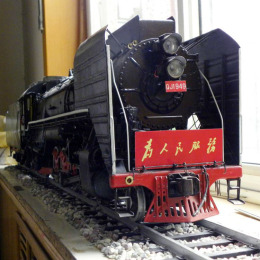 世上最精细前进型蒸汽机车模型 火车模型 客厅摆件 大堂摆件