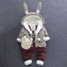 2015冬季新款 小中幼儿男童 韩版 棉衣背带裤 小兔包包 两件套装