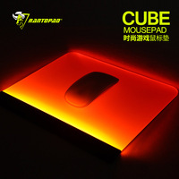 镭拓 Cube发光时尚专业电竞游戏鼠标垫磨砂树脂包邮顺滑USB