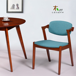 北欧小户办公休闲椅简约现代榉实木布艺餐椅日式奶茶咖啡圆桌椅蓝