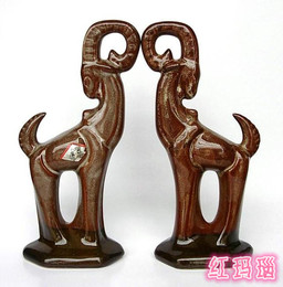 80年代宜昌彩陶韩美林/羚羊/名家美陶瓷器雕塑出口摆件工艺收藏品