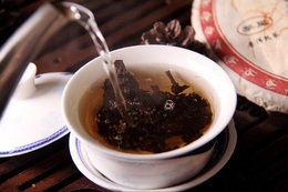 2012年金孔雀熟茶